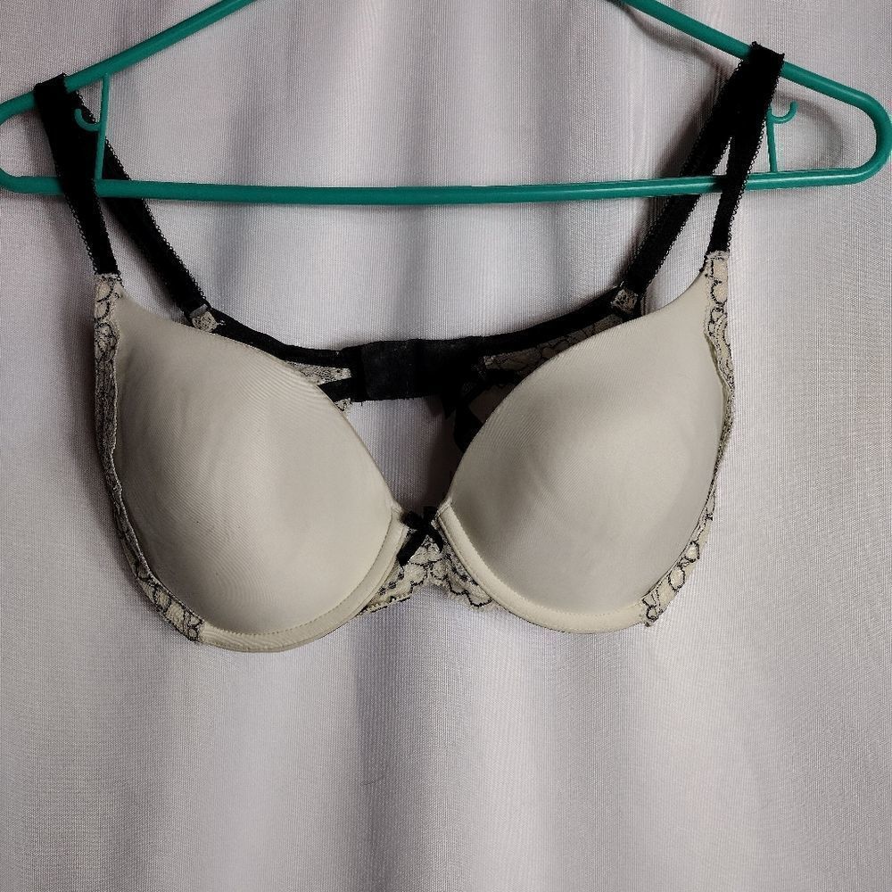 Victoria's secret bra 